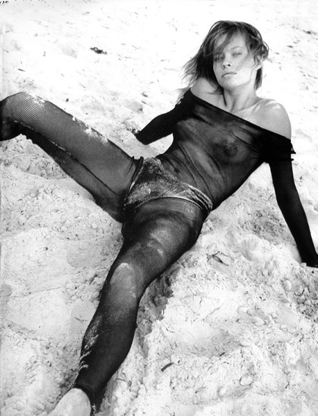 Голая Анна Фальки - Афера () голые знаменитости на сайте EROFILMY