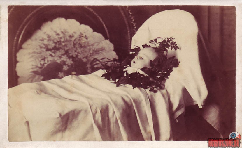 Название умерших людей. Посмертные снимки викторианской эпохи. Снимки покойных 19 ве.